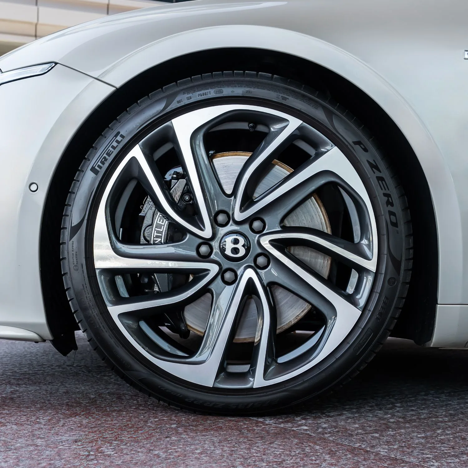 2025 Bentley Continental GT Speed offered by a specialist dealer in Dubai, United Arab Emirates, photo 17 of 18