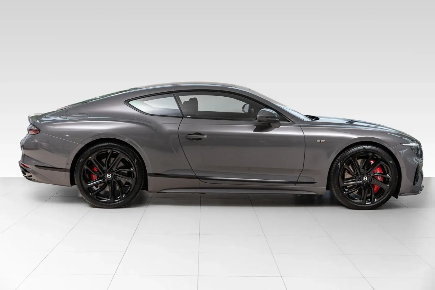 2025 Bentley Continental GT Speed angeboten von einem offiziellen Bentley-Vertragshändler in Riga, Lettland, Foto 5 von 11
