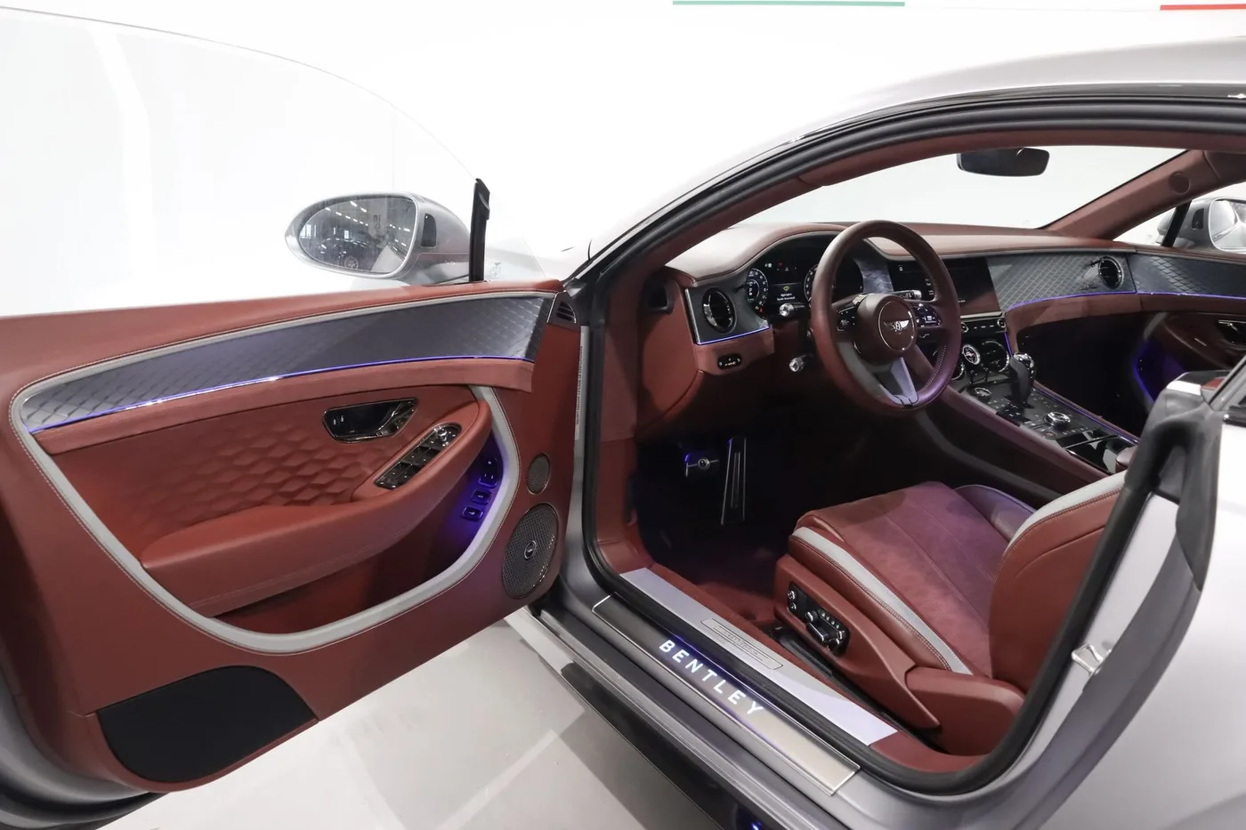 2025 Bentley Continental GT Speed angeboten von einem Supersportwagenhändler in Zibido San Giacomo, Italien, Foto 22 von 25