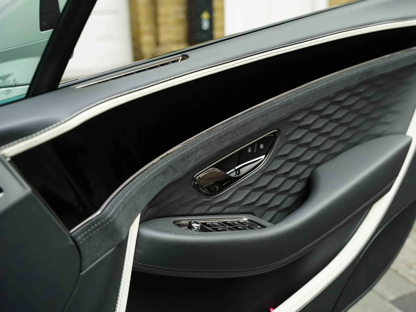 2025 Bentley Continental GT Speed angeboten von einer Vertragshändlergruppe in London, Vereinigtes Königreich, Foto 25 von 25