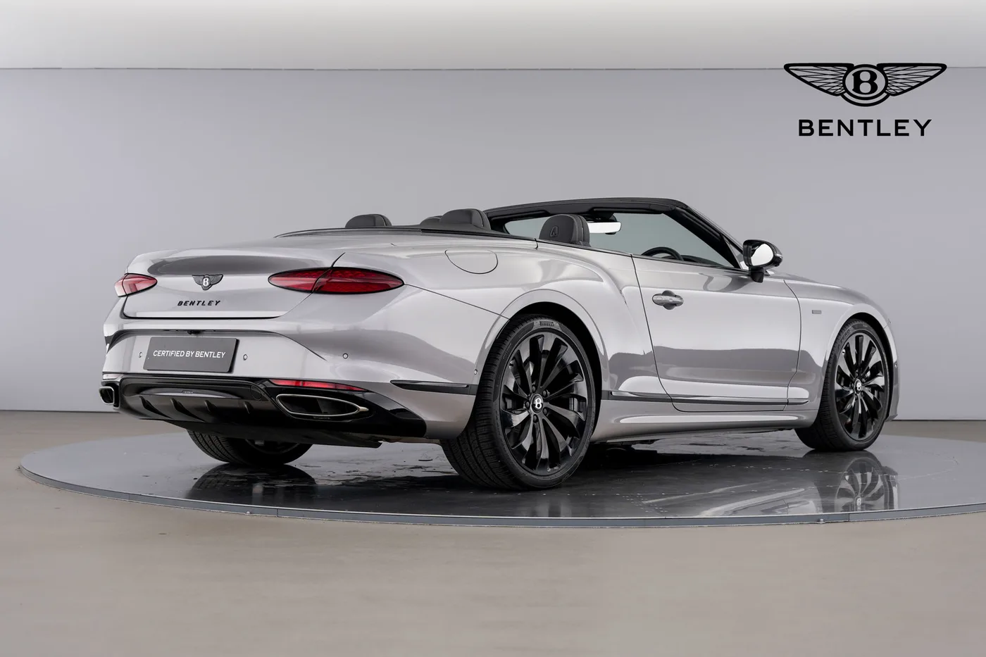 2025 Bentley Continental GTC offered by a franchised dealer group in Hatfield, United Kingdom, photo 3 of 25