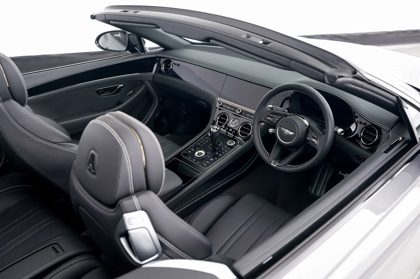 2025 Bentley Continental GTC offered by a franchised dealer group in Hatfield, United Kingdom, photo 8 of 25
