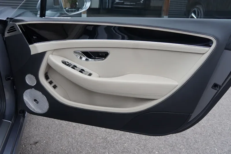 2025 Bentley Continental GTC, 10/30