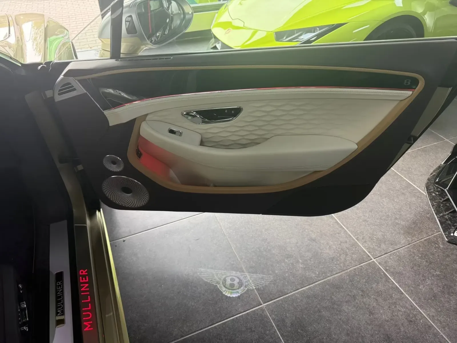 2025 Bentley Continental GTC Mulliner, 24/29