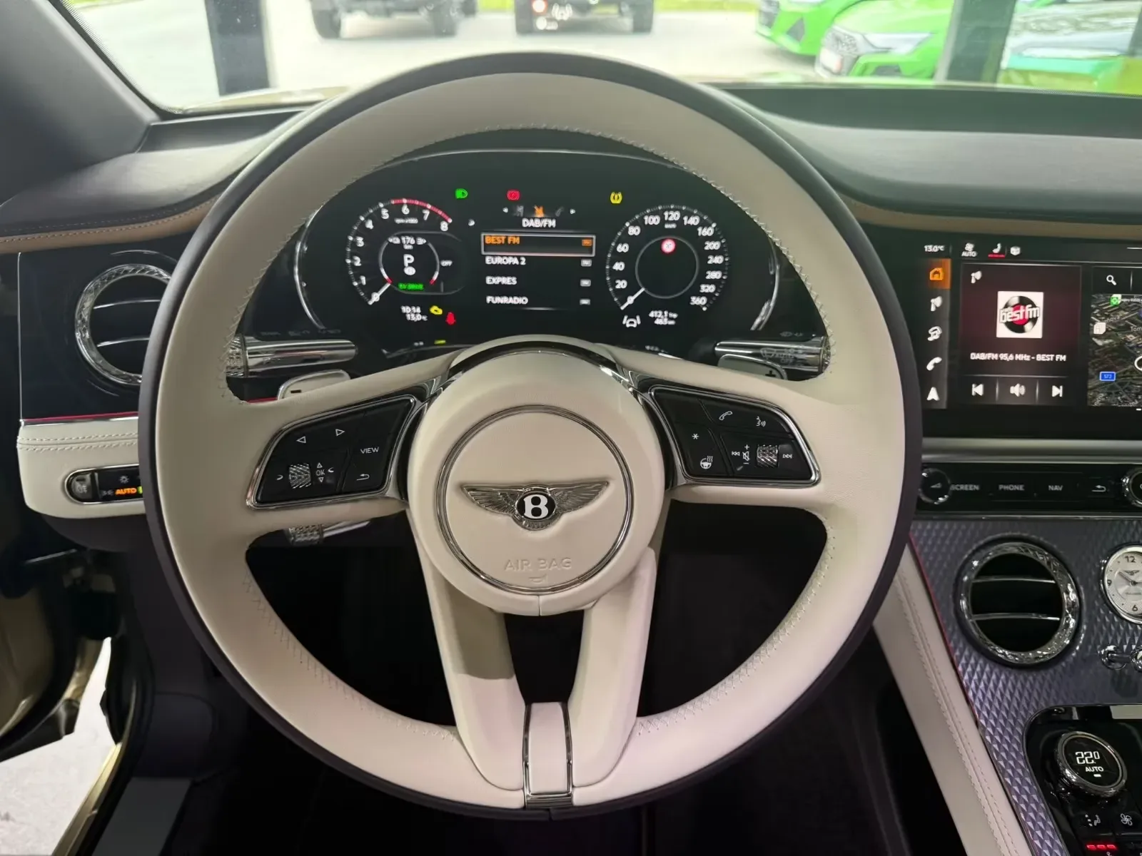 2025 Bentley Continental GTC Mulliner, 27/29
