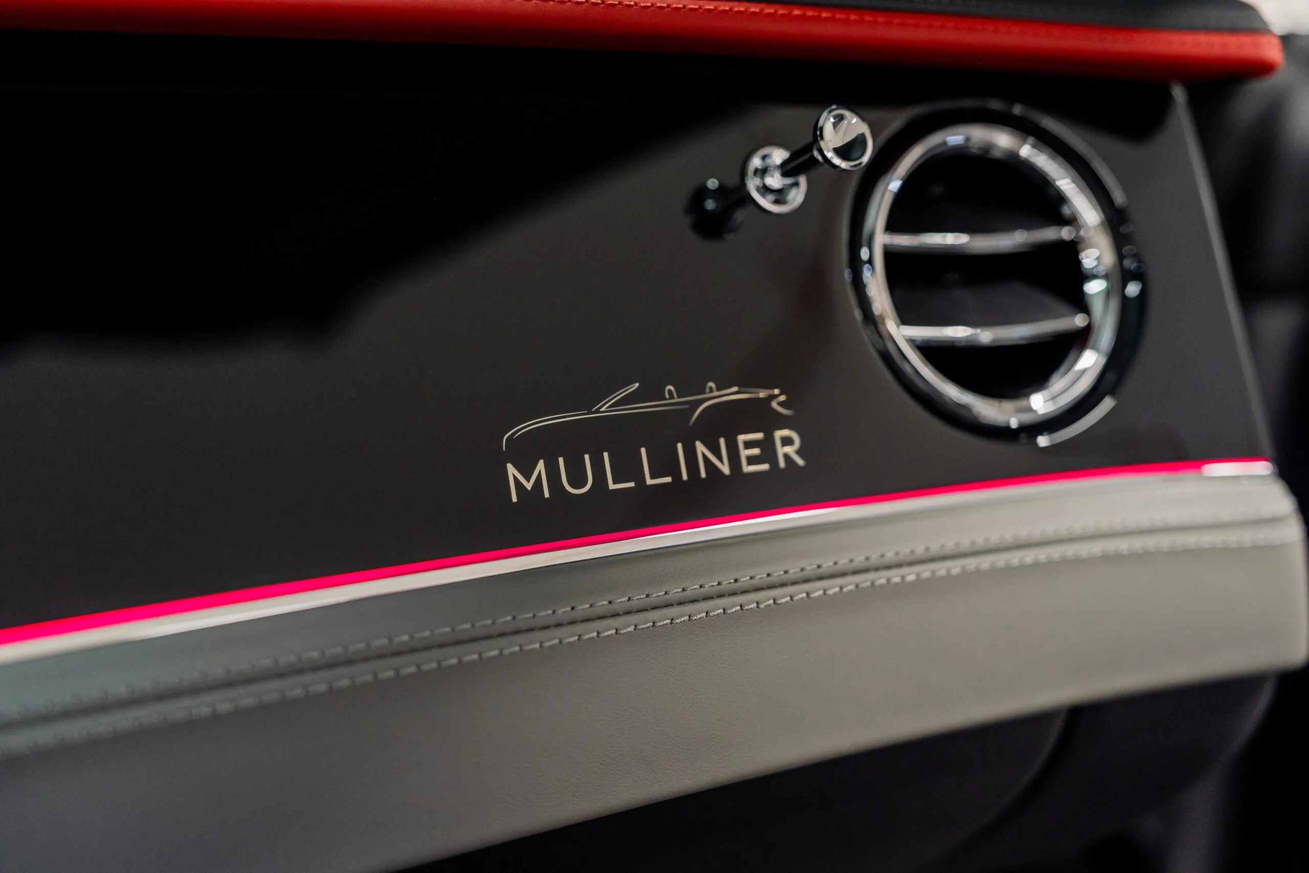 2025 Bentley Continental GTC Mulliner, 18/21