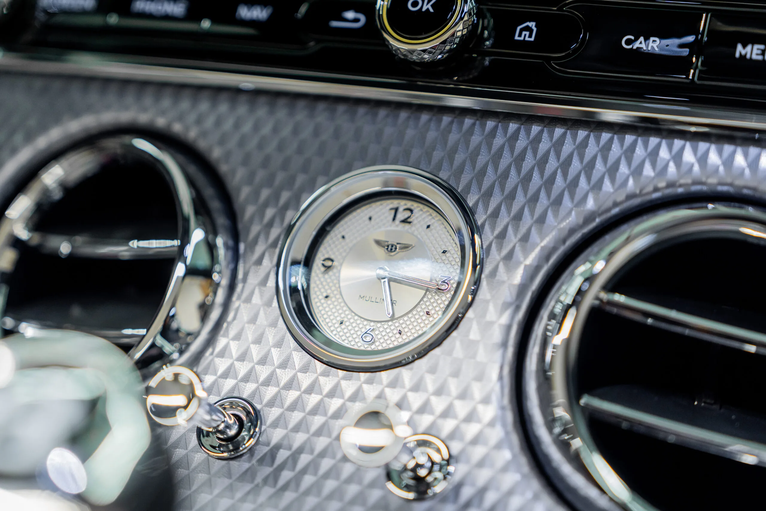 2025 Bentley Continental GTC Mulliner, 19/21