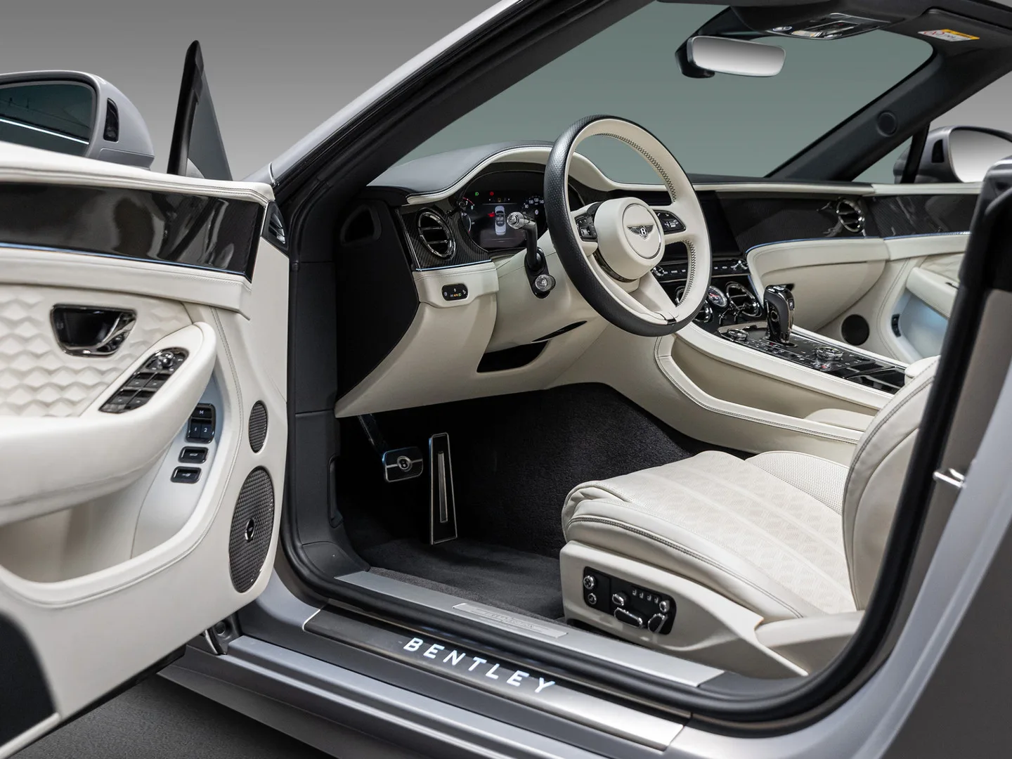 2025 Bentley Continental GTC Speed V8 Hybrid, 11/30