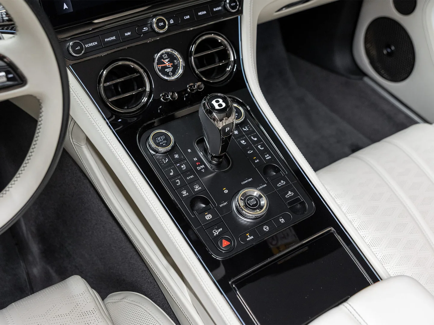 2025 Bentley Continental GTC Speed V8 Hybrid, 15/30