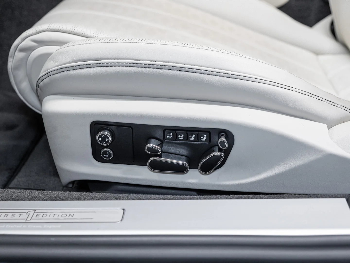 2025 Bentley Continental GTC Speed V8 Hybrid, 20/30