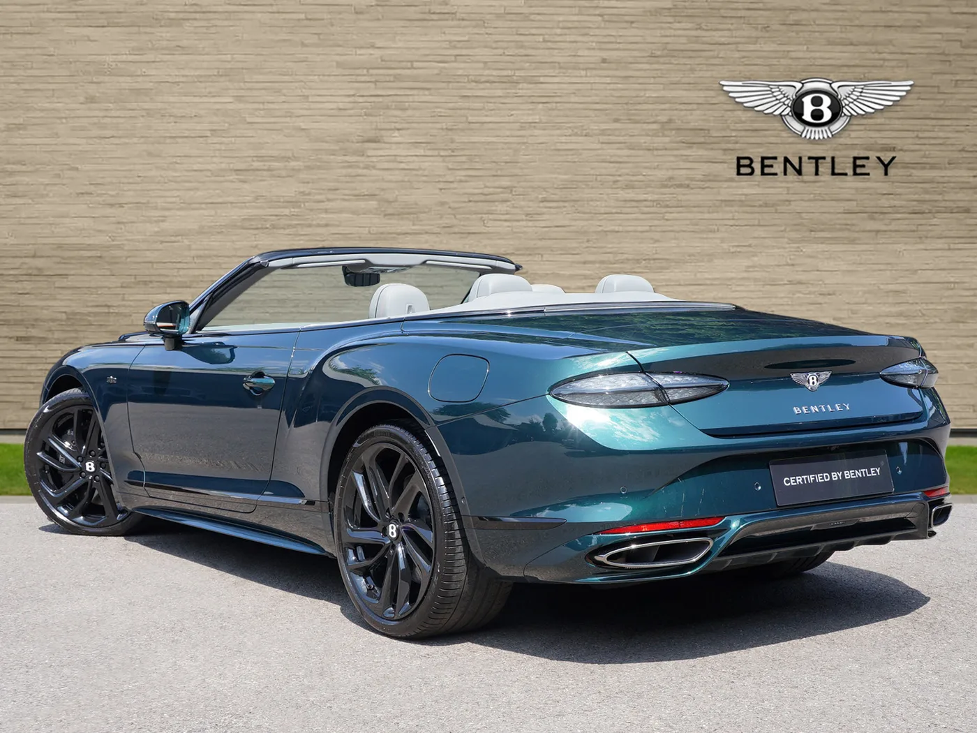 2025 Bentley Continental GTC Speed angeboten von einer Vertragshändlergruppe in Ripley, Vereinigtes Königreich, Foto 3 von 25