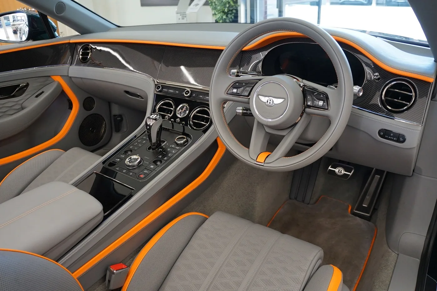 2025 Bentley Continental GTC Speed angeboten von einer Vertragshändlergruppe in Ripley, Vereinigtes Königreich, Foto 12 von 25