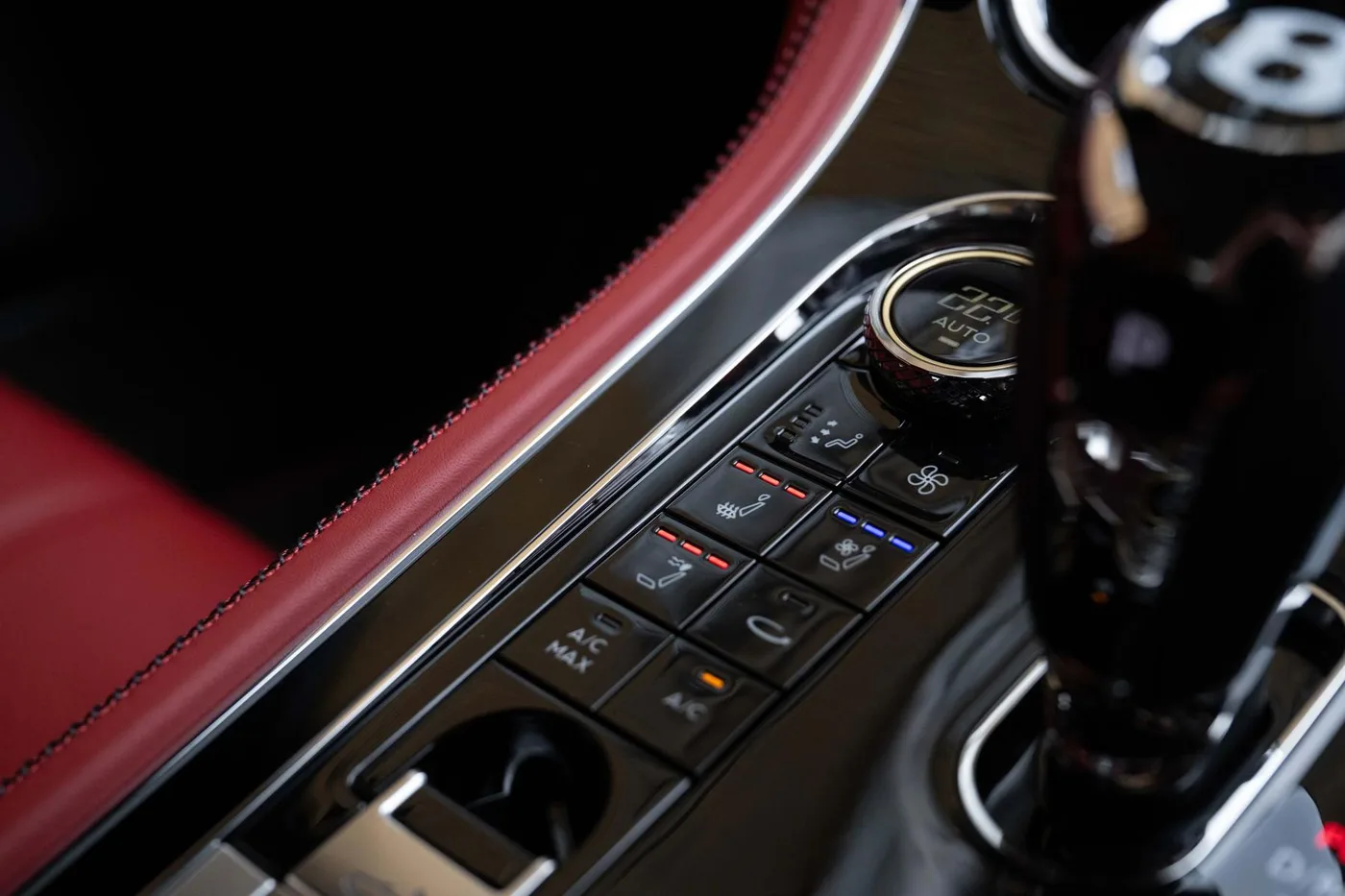 2025 Bentley Continental GTC Speed angeboten von einer Vertragshändlergruppe in London, Vereinigtes Königreich, Foto 8 von 25