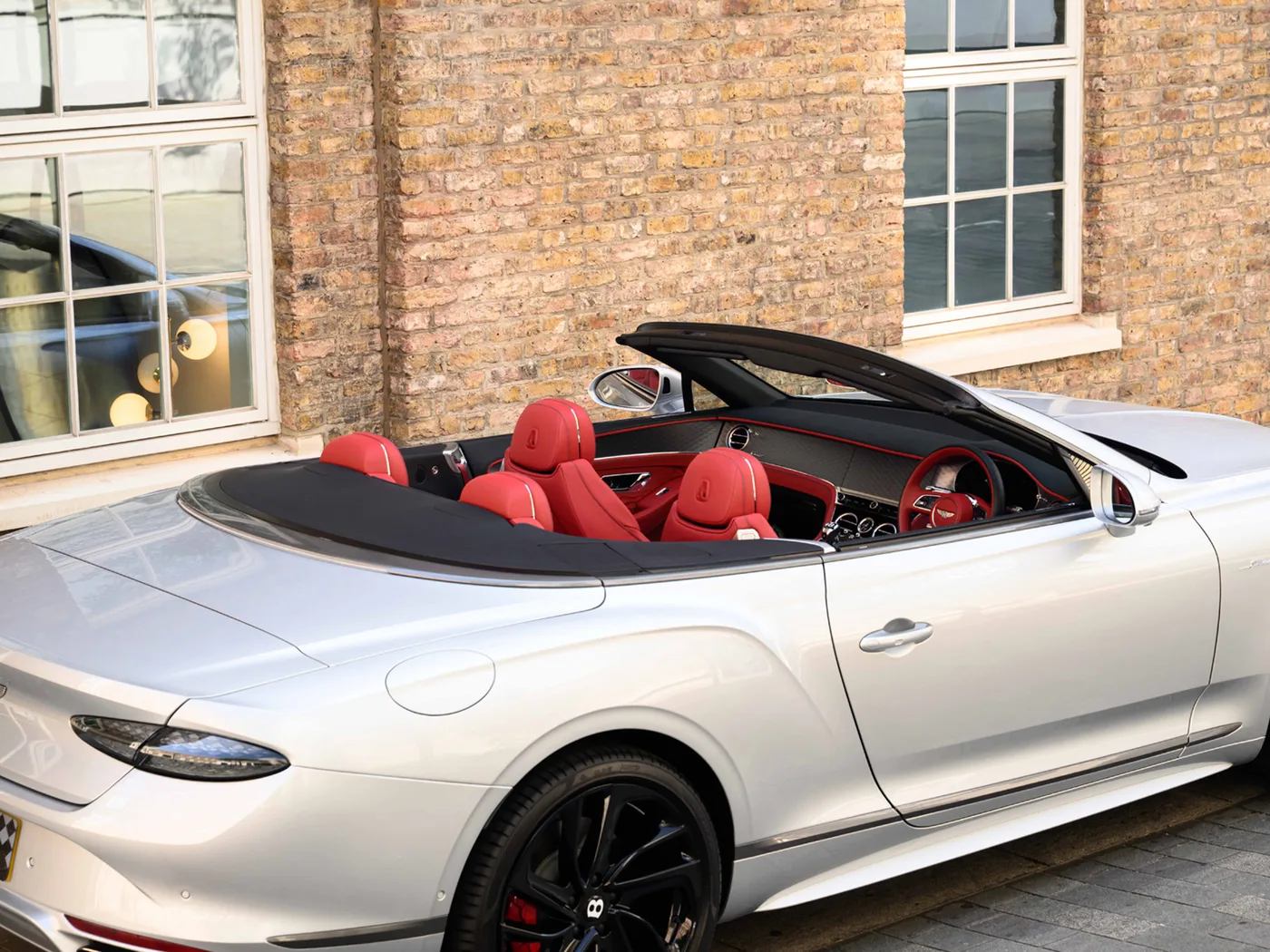 2025 Bentley Continental GTC Speed angeboten von einer Vertragshändlergruppe in London, Vereinigtes Königreich, Foto 13 von 25