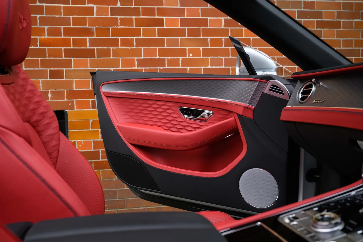 2025 Bentley Continental GTC Speed angeboten von einer Vertragshändlergruppe in London, Vereinigtes Königreich, Foto 19 von 25