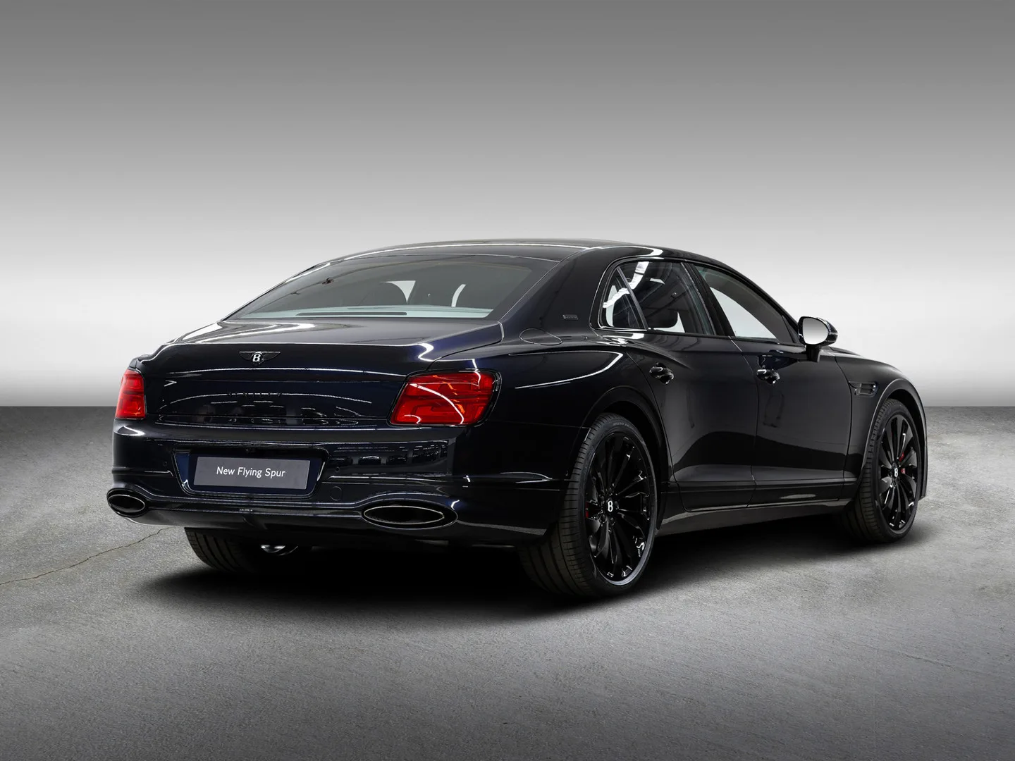 2025 Bentley Flying Spur Black Edition, 4/30