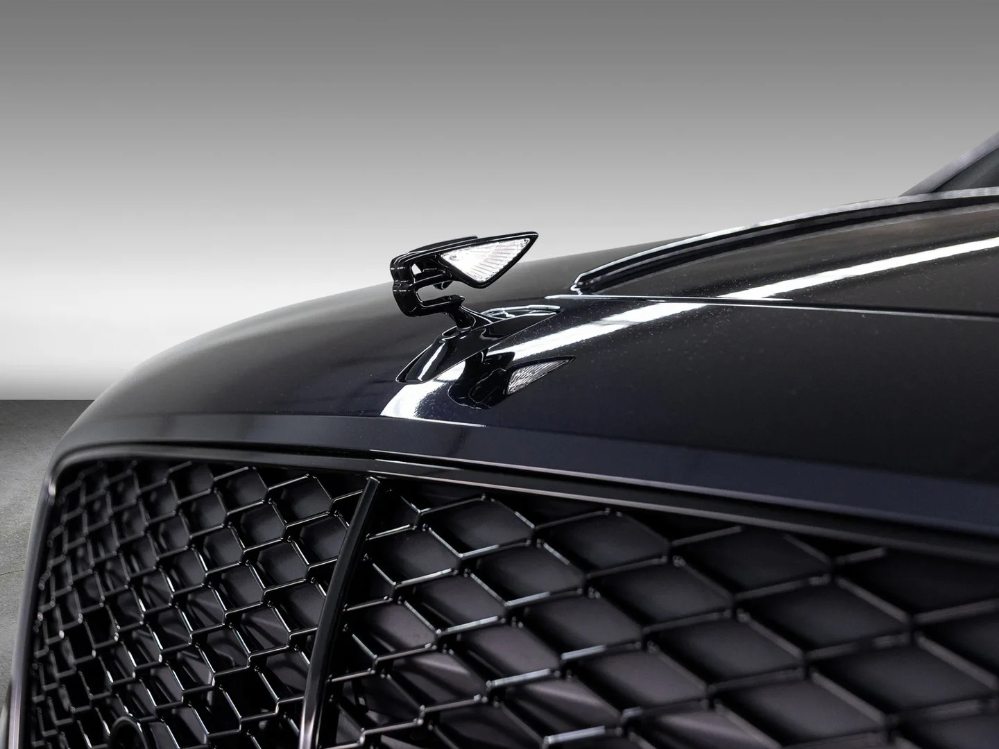 2025 Bentley Flying Spur Black Edition, 10/30