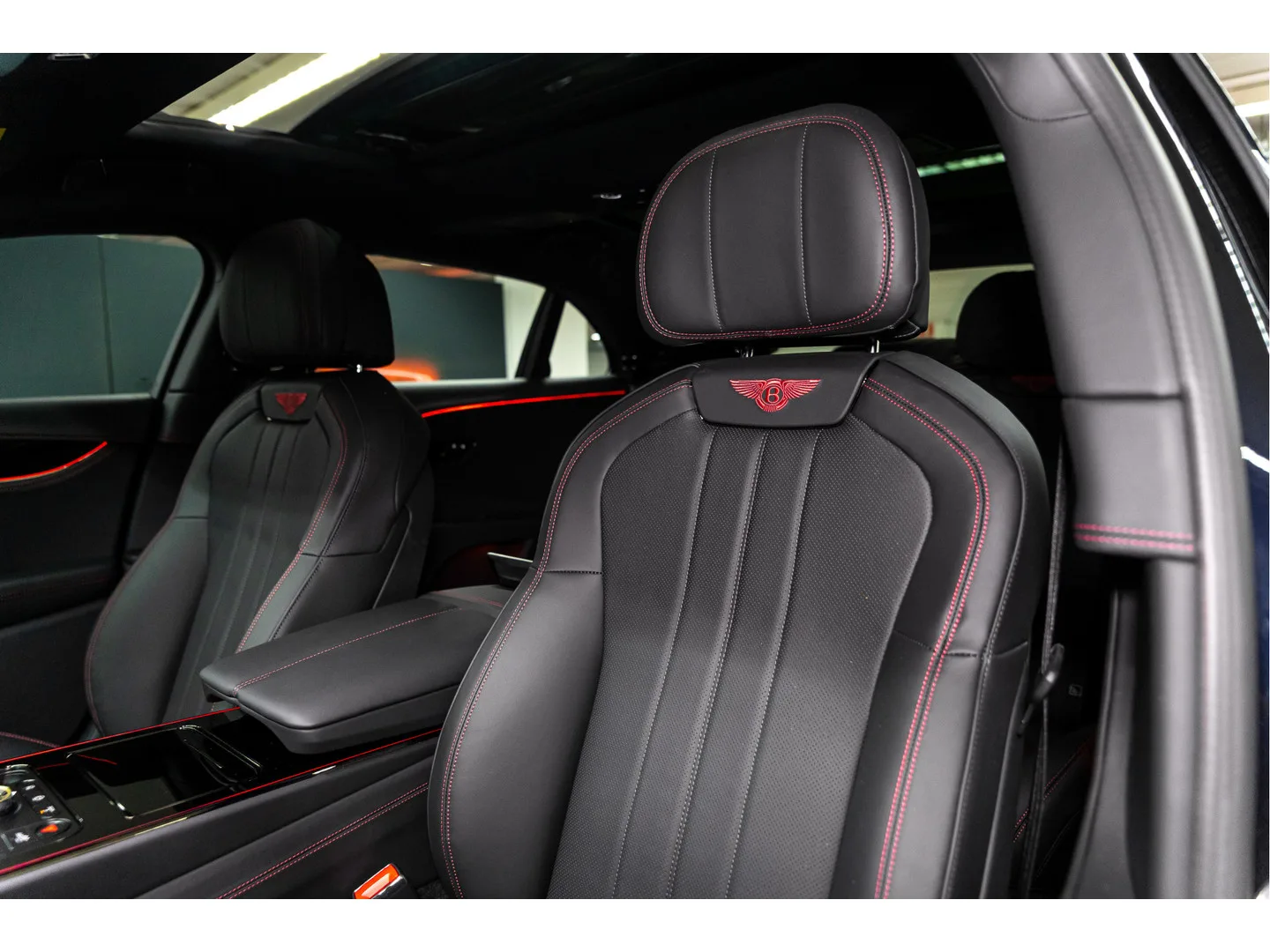 2025 Bentley Flying Spur Black Edition, 18/30