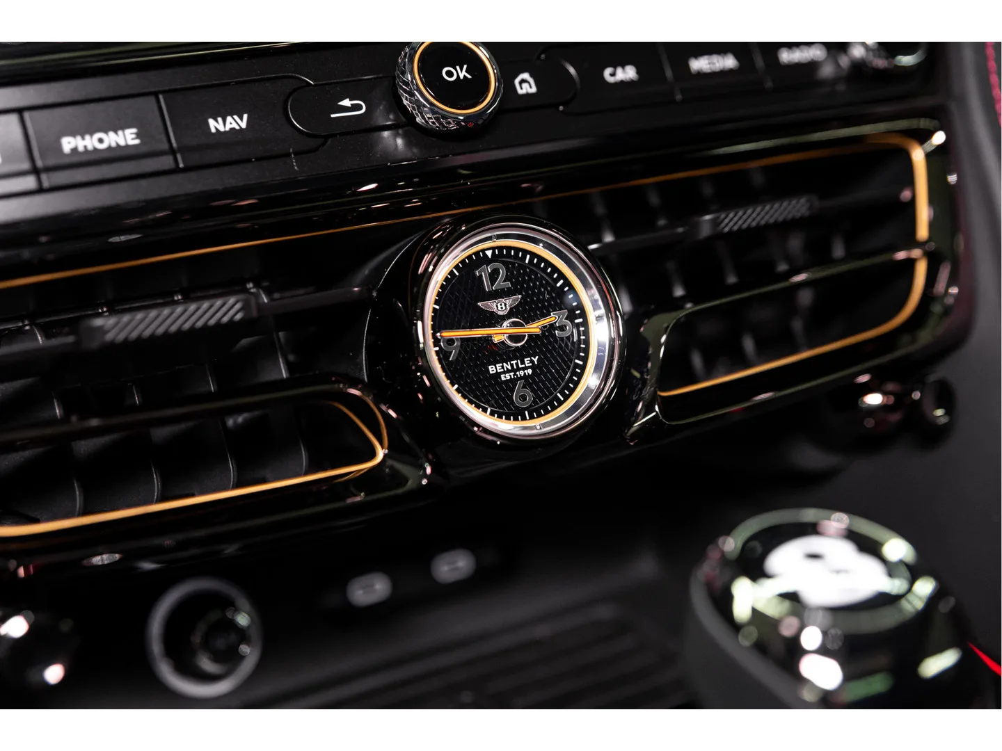 2025 Bentley Flying Spur Black Edition, 22/30