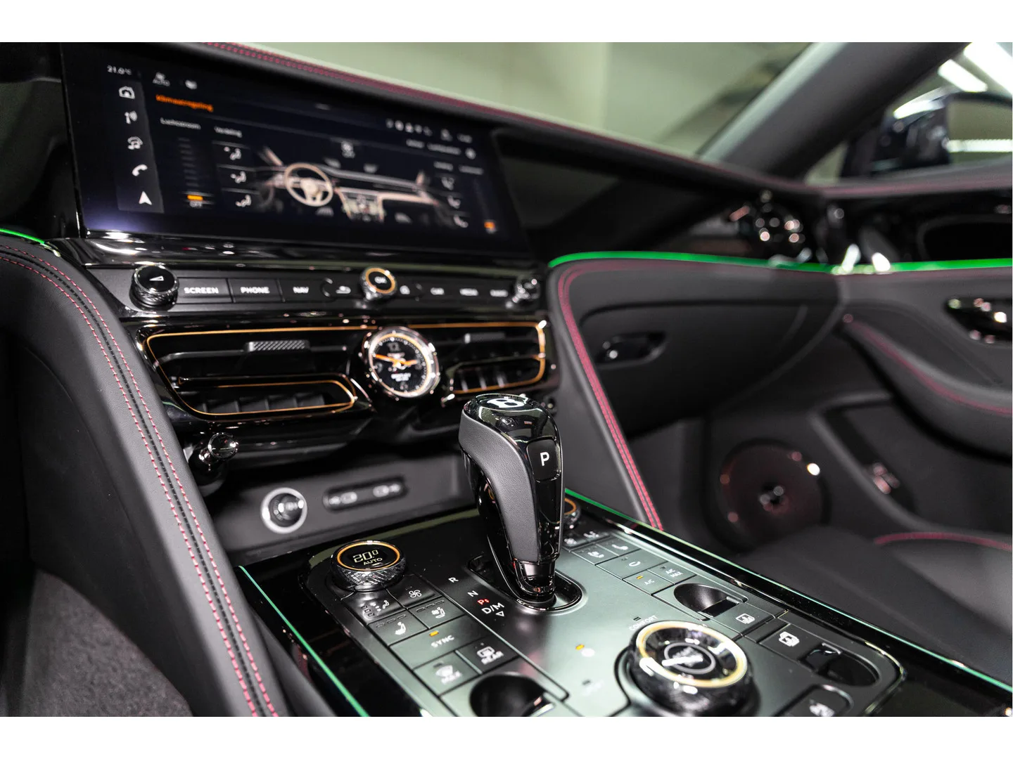 2025 Bentley Flying Spur Black Edition, 27/30