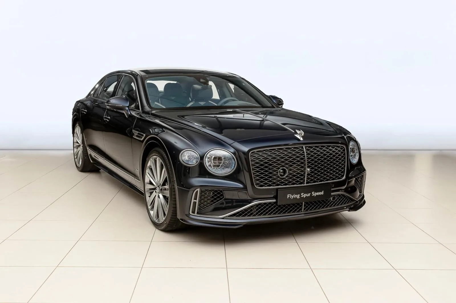 2025 Bentley Flying Spur Speed offered by a specialist dealer in Riga, Latvia, main photo