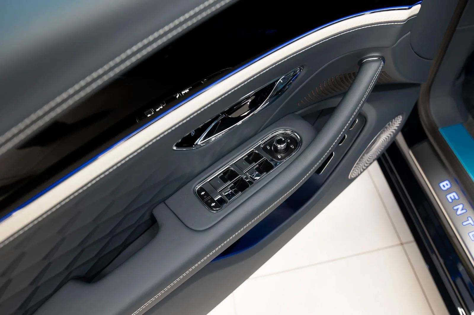 2025 Bentley Flying Spur Speed, 13/27