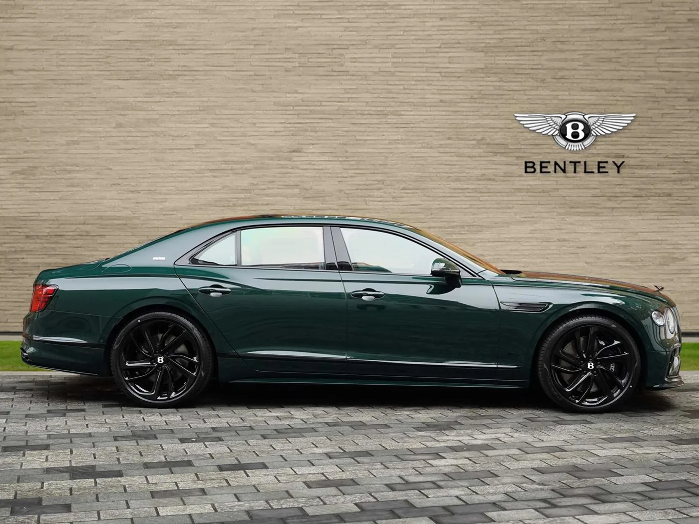 2025 Bentley Flying Spur Speed proposée par un groupe de concessions agréées à London, Royaume-Uni, photo 5 sur 25