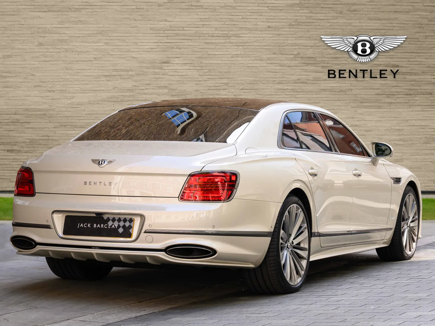 2025 Bentley Flying Spur Speed proposée par un groupe de concessions agréées à London, Royaume-Uni, photo 3 sur 25