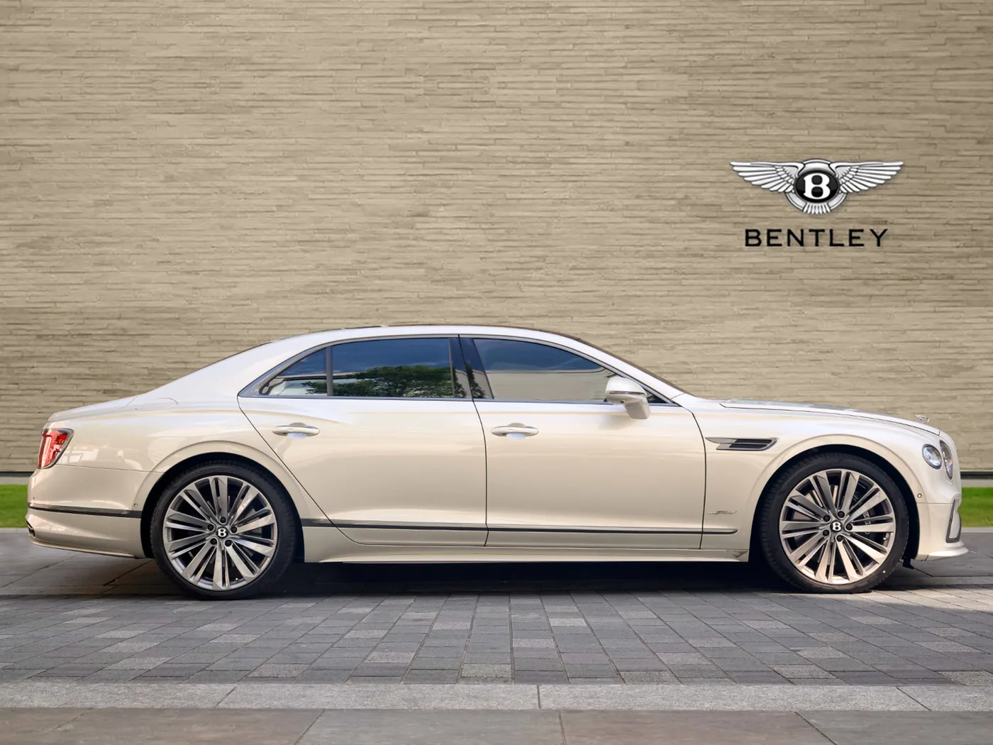 2025 Bentley Flying Spur Speed proposée par un groupe de concessions agréées à London, Royaume-Uni, photo 5 sur 25