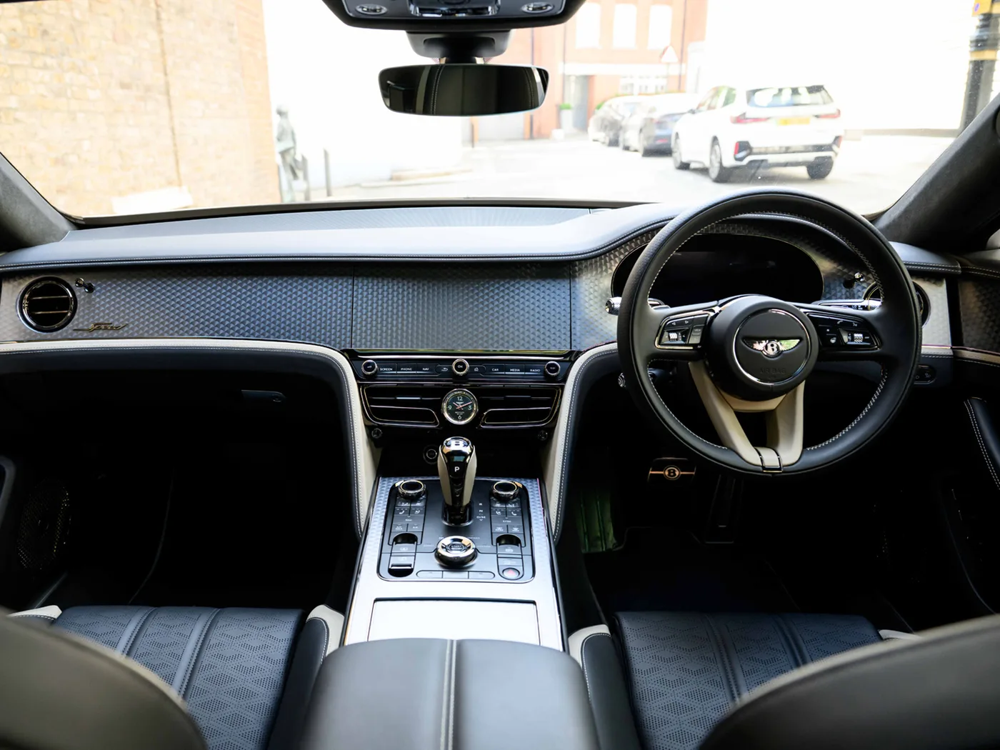 2025 Bentley Flying Spur Speed proposée par un groupe de concessions agréées à London, Royaume-Uni, photo 10 sur 25