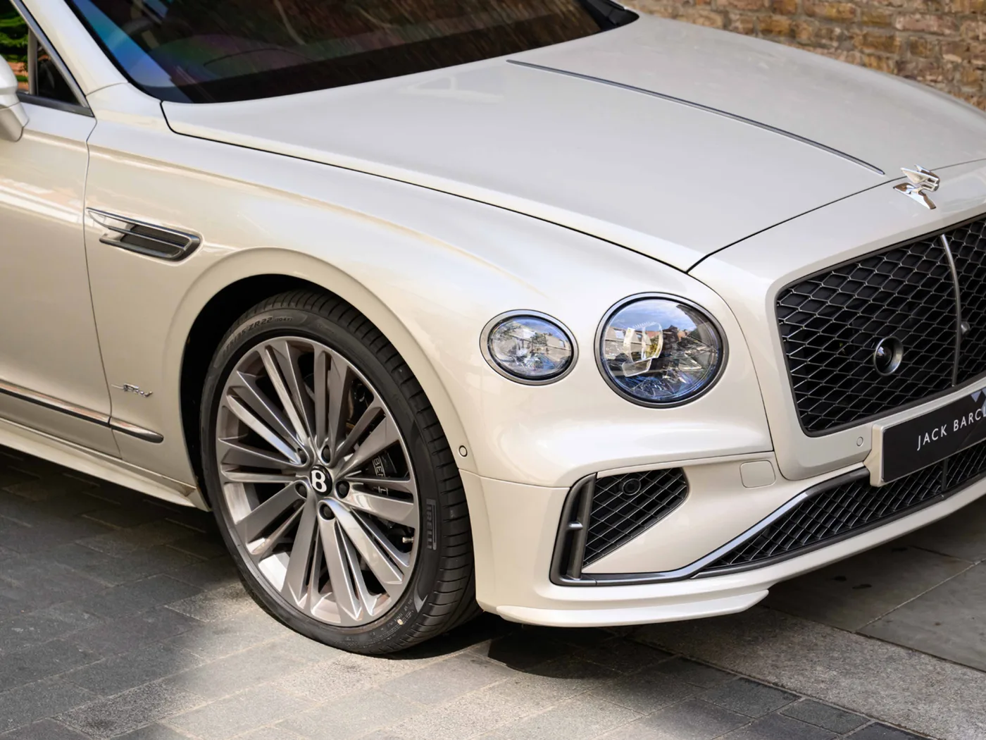 2025 Bentley Flying Spur Speed proposée par un groupe de concessions agréées à London, Royaume-Uni, photo 13 sur 25