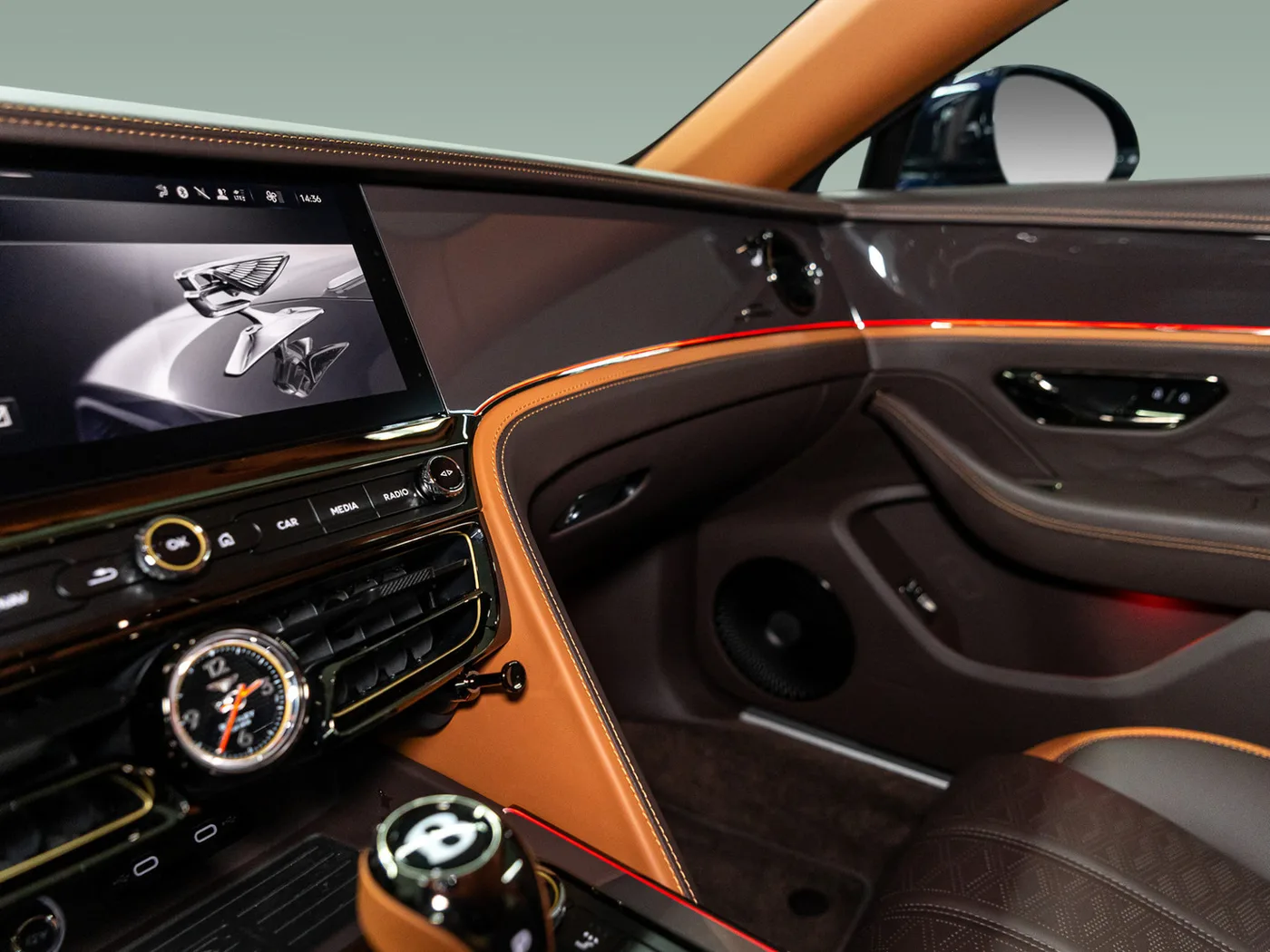 2025 Bentley Flying Spur Speed V8 Hybrid offered by an official Bentley dealer in Leusden, Netherlands, photo 11 of 15