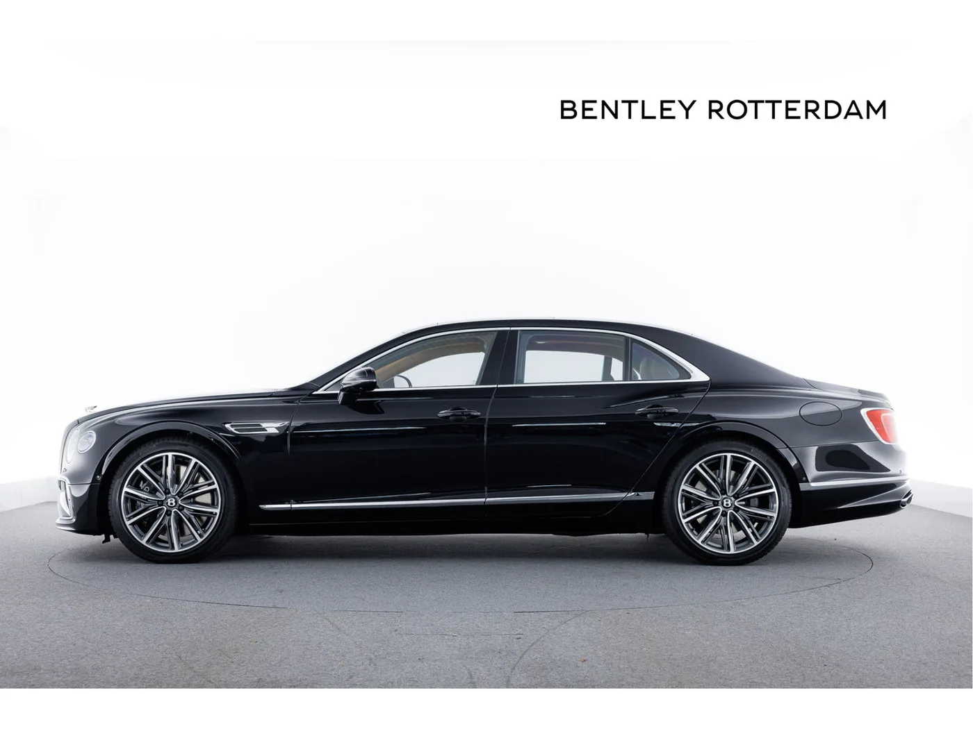 2025 Bentley Flying Spur V8 Hybrid offered by an official Bentley dealer in Rotterdam, Netherlands, photo 2 of 15