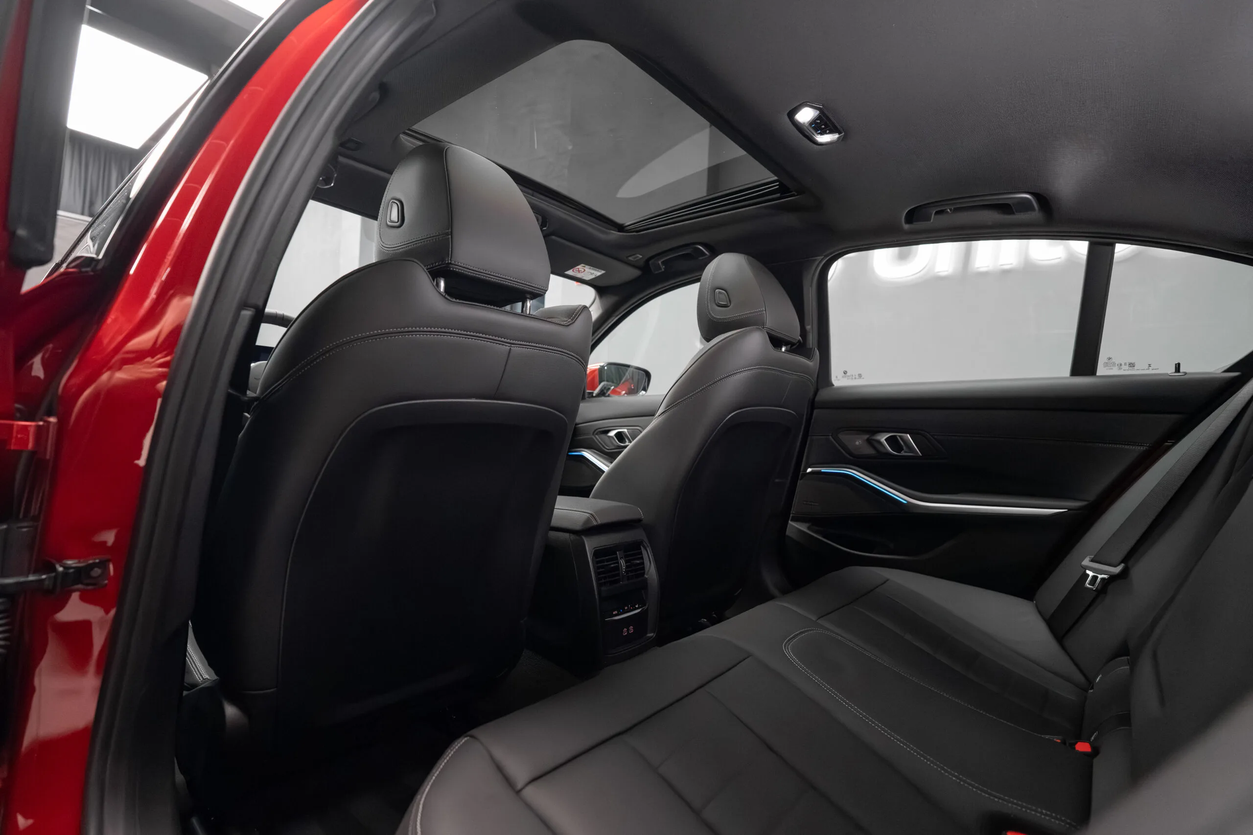 2025 BMW 330d xDrive, 29/30