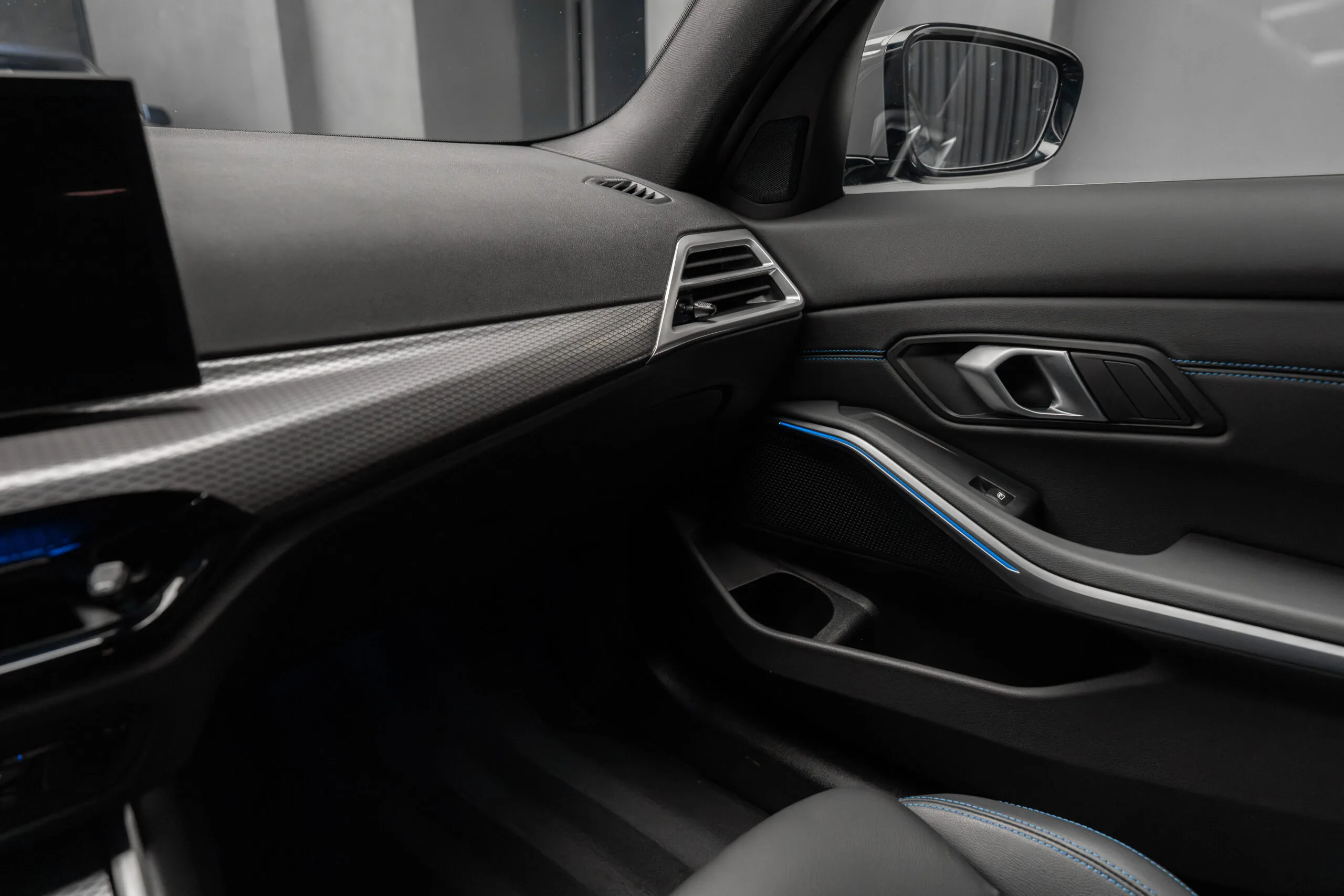 2025 BMW 330i xDrive, 28/30