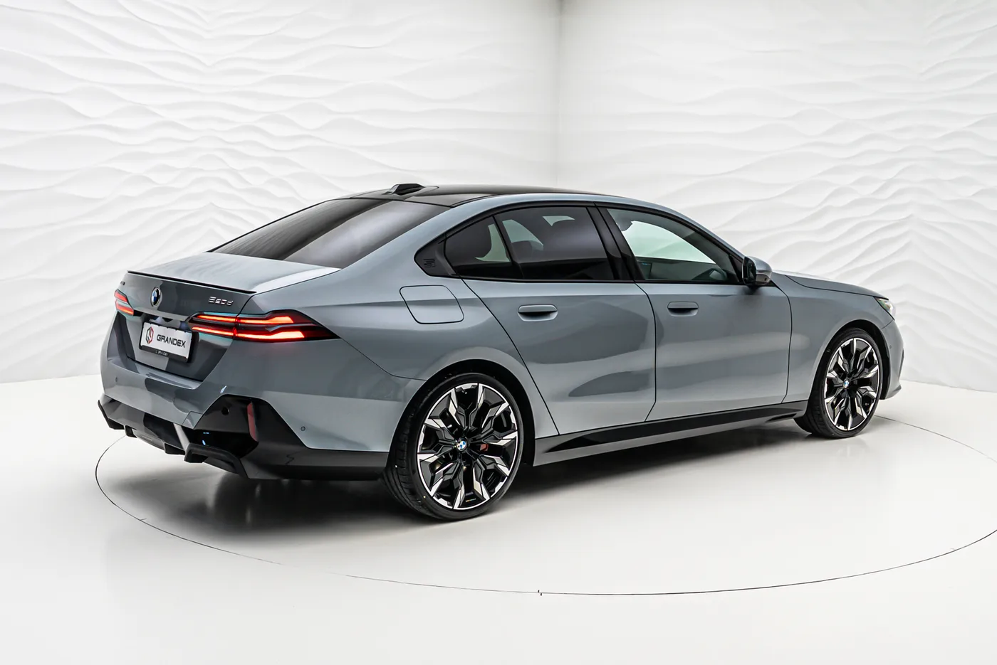 2025 BMW 520d xDrive angeboten von einem Fachhändler in Sengenthal, Deutschland, Foto 6 von 10