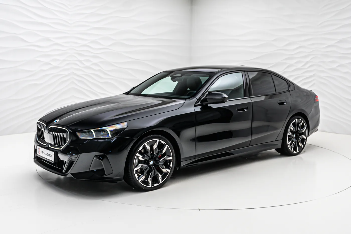 2025 BMW 520d xDrive angeboten von einem Fachhändler in Sengenthal, Deutschland, Foto 2 von 10