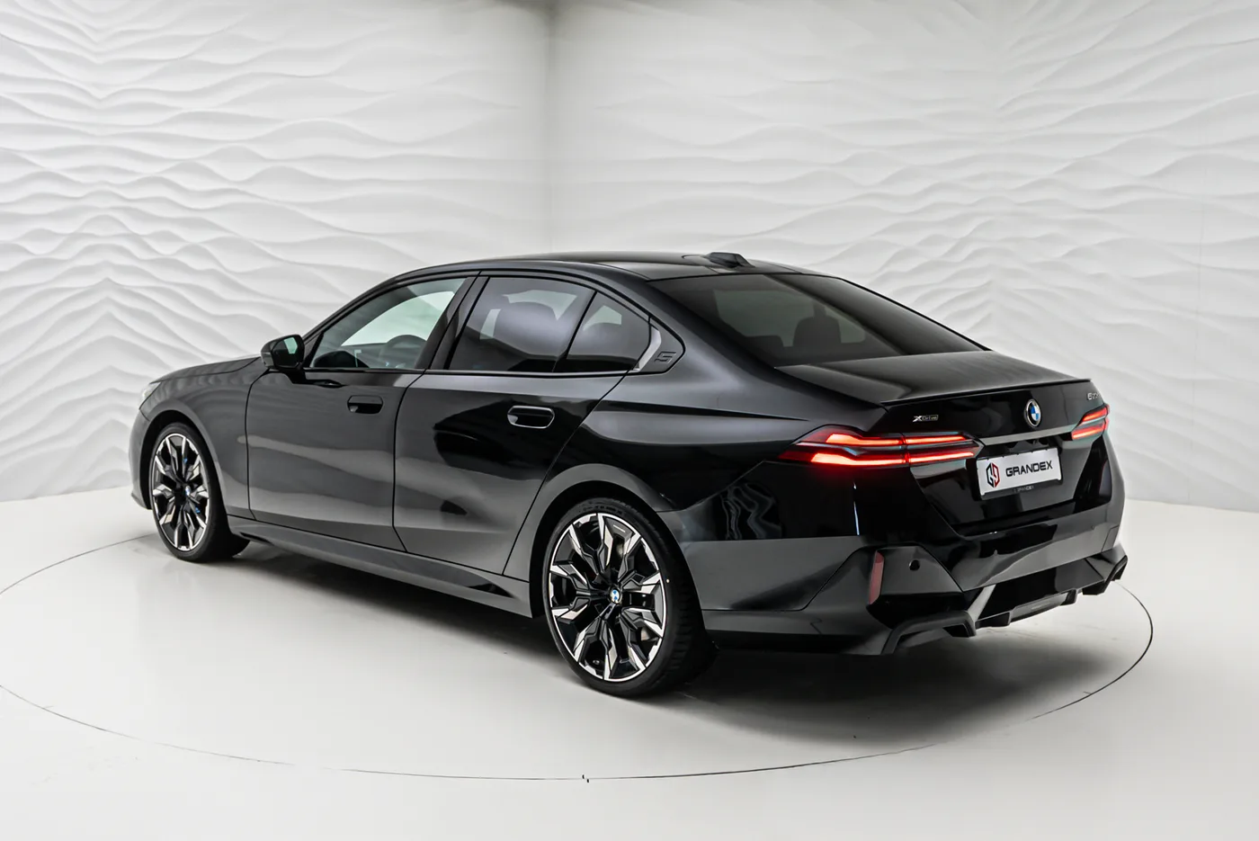 2025 BMW 520d xDrive angeboten von einem Fachhändler in Sengenthal, Deutschland, Foto 4 von 10