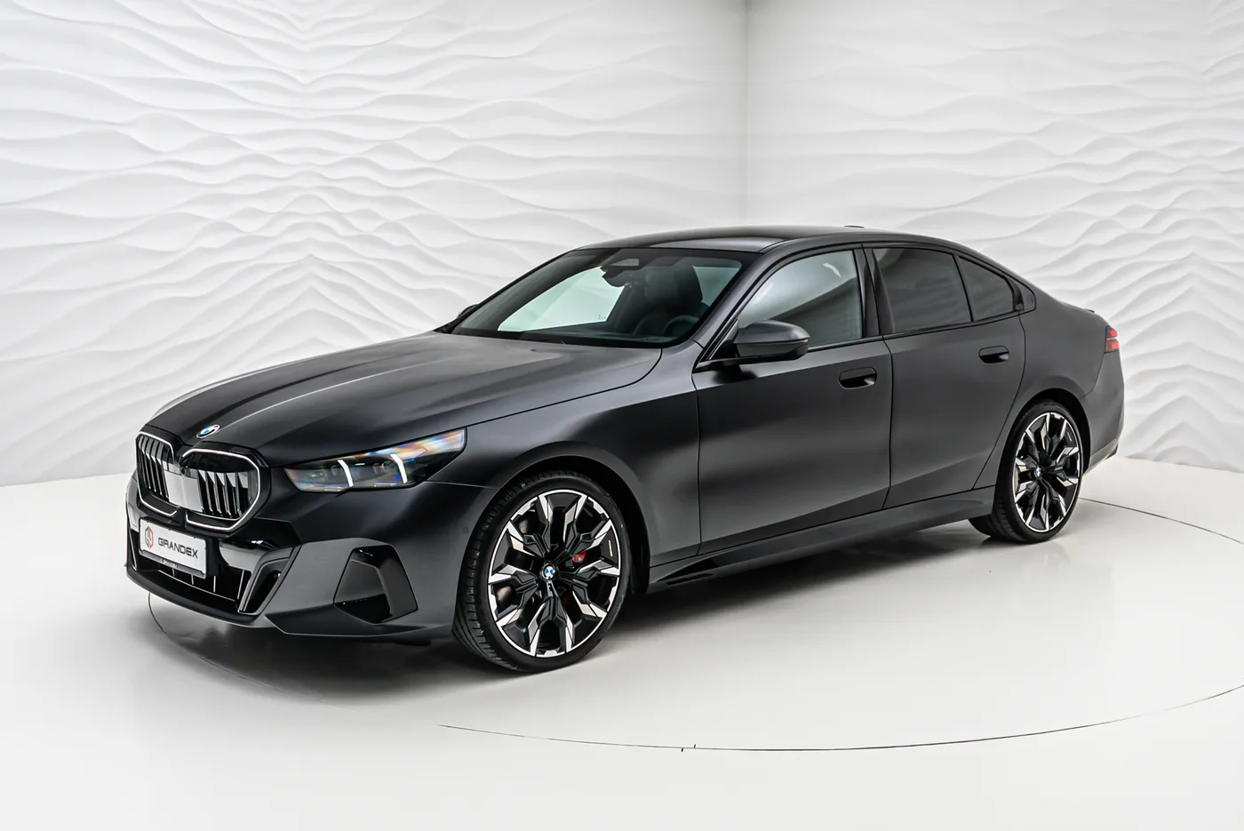 2025 BMW 540 xDrive offered by a specialist dealer in Sengenthal, Germany, photo 2 of 10