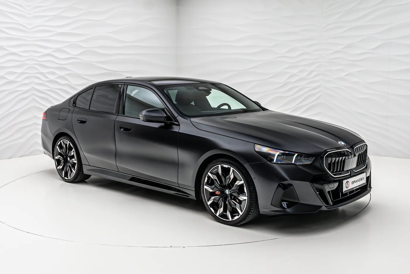 2025 BMW 540 xDrive offered by a specialist dealer in Sengenthal, Germany, photo 8 of 10