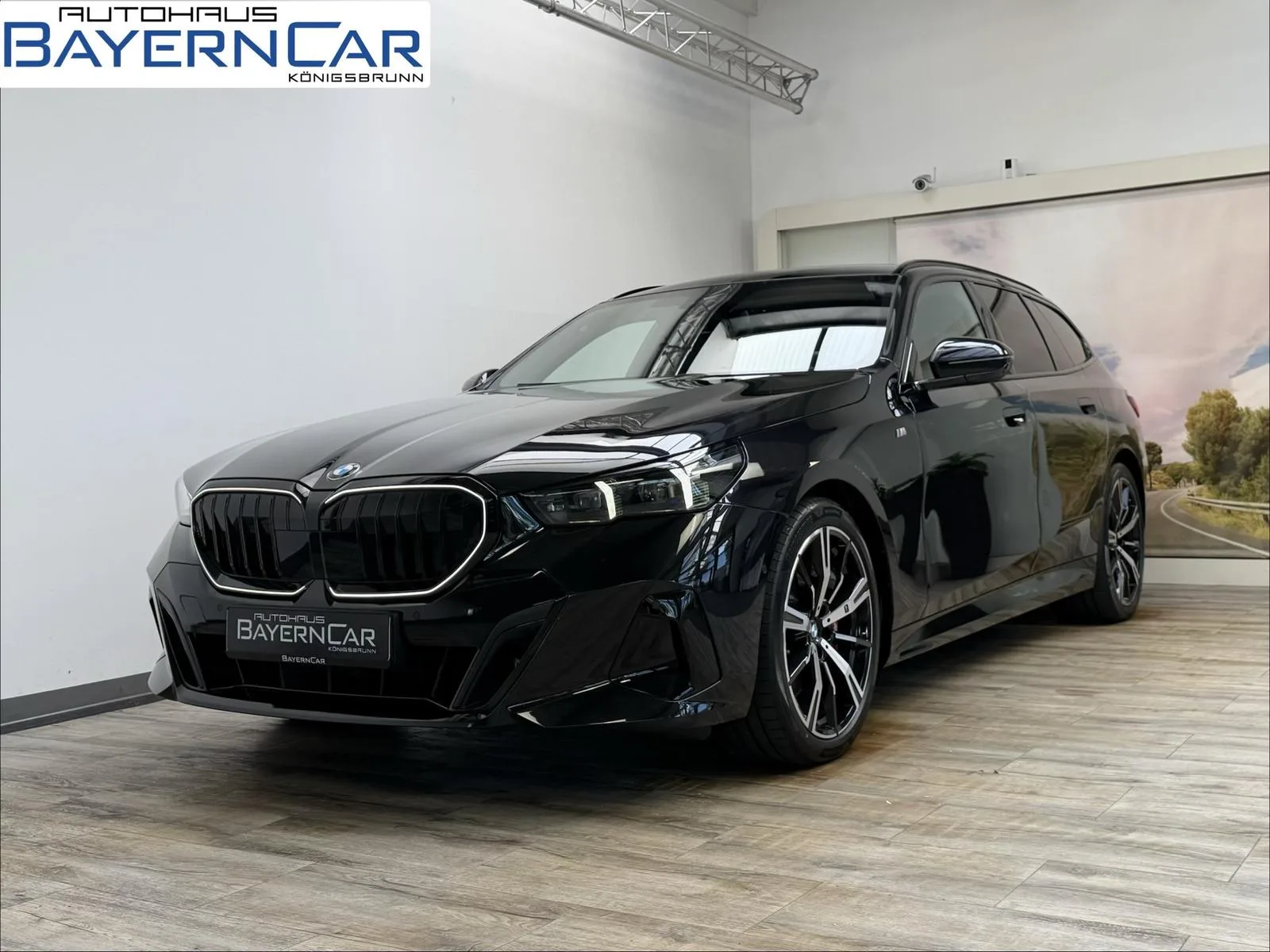 2025 BMW 540d Touring angeboten von einem Fachhändler in Königsbrunn, Deutschland, Hauptfoto