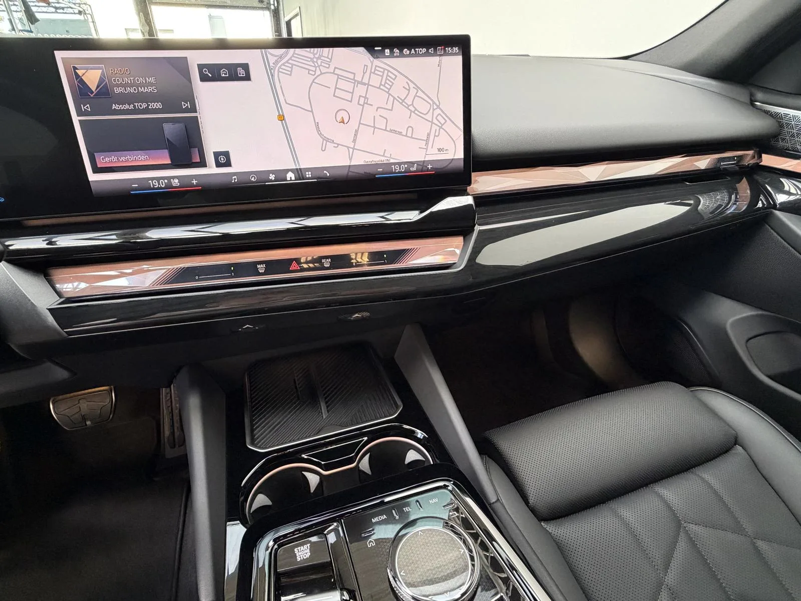 2025 BMW 540d Touring, 9/30