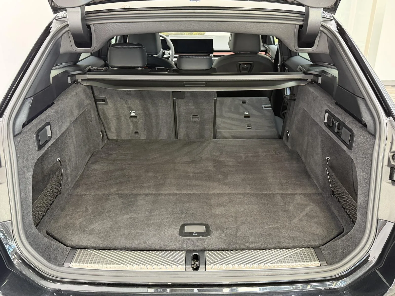 2025 BMW 540d Touring, 23/30