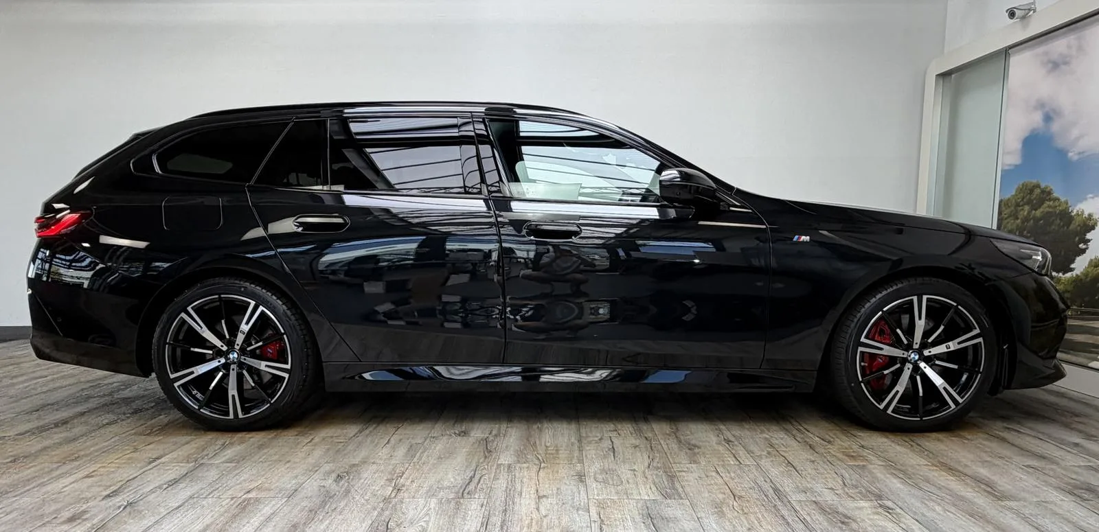 2025 BMW 540d Touring, 4/30