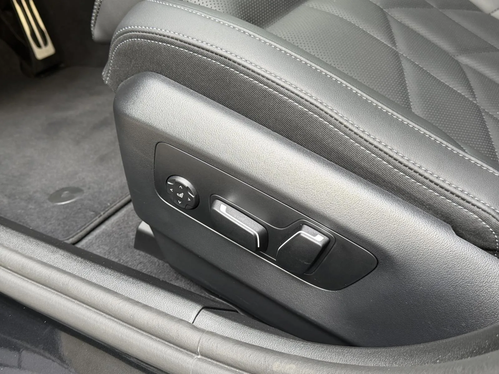 2025 BMW 540d Touring, 17/30