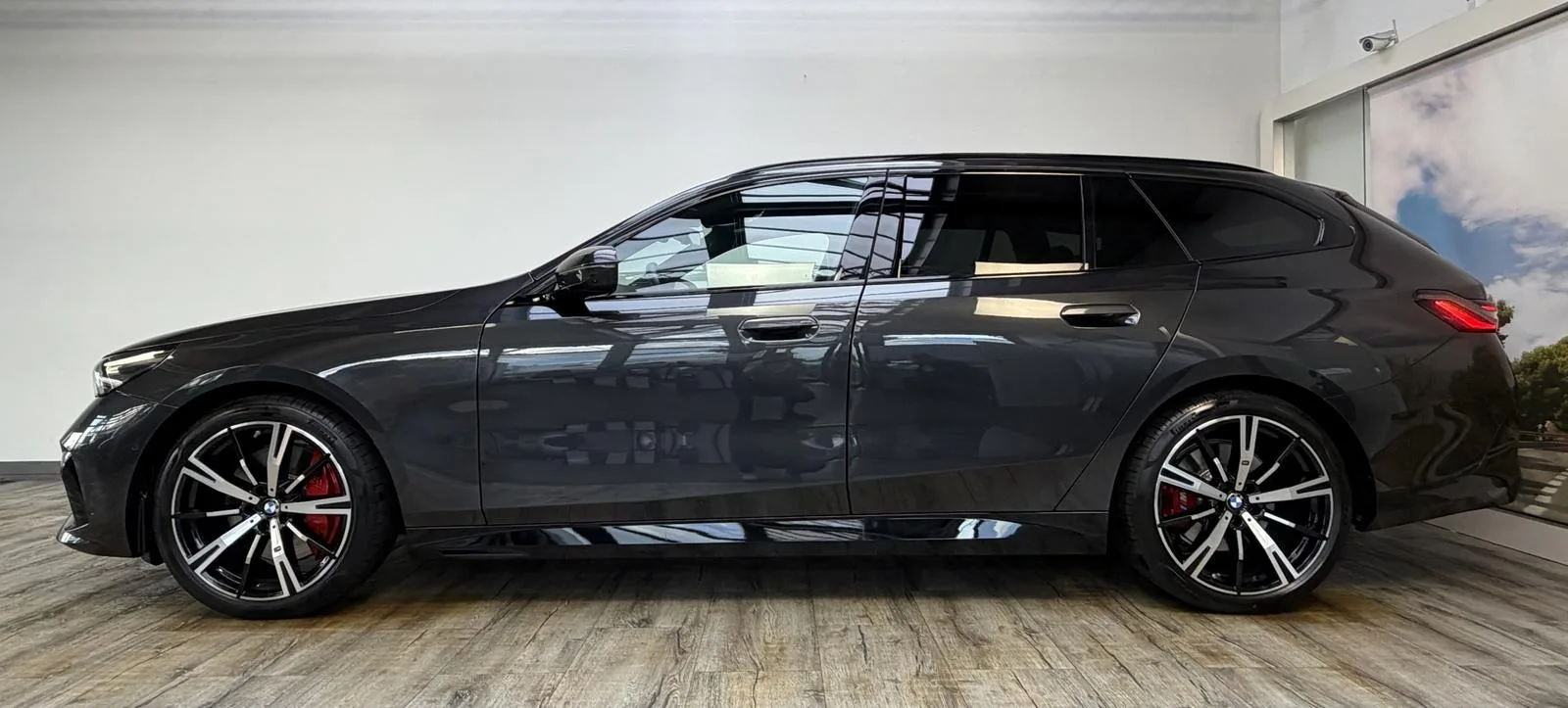 2025 BMW 540d Touring, 3/30