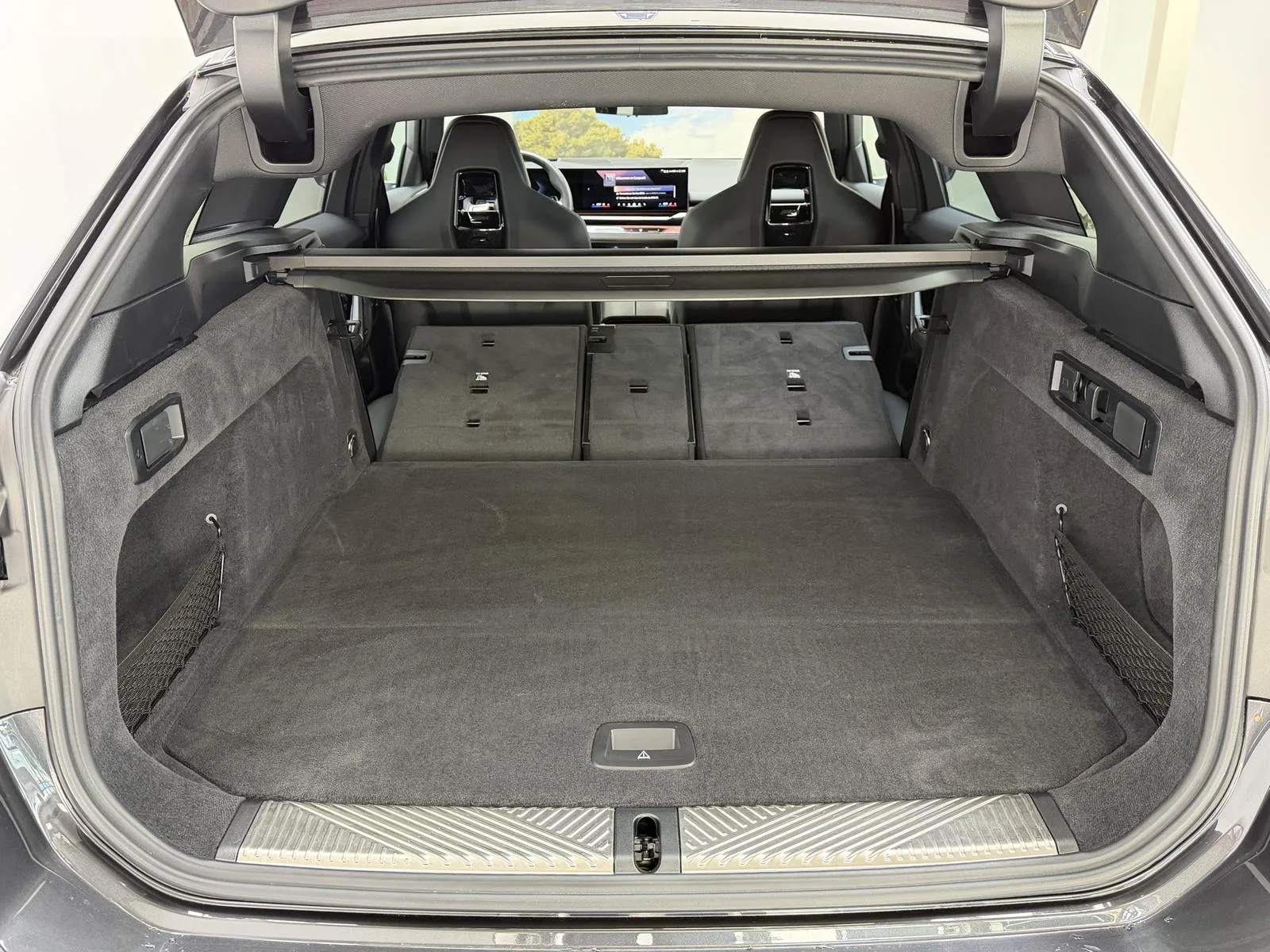 2025 BMW 540d Touring, 22/30