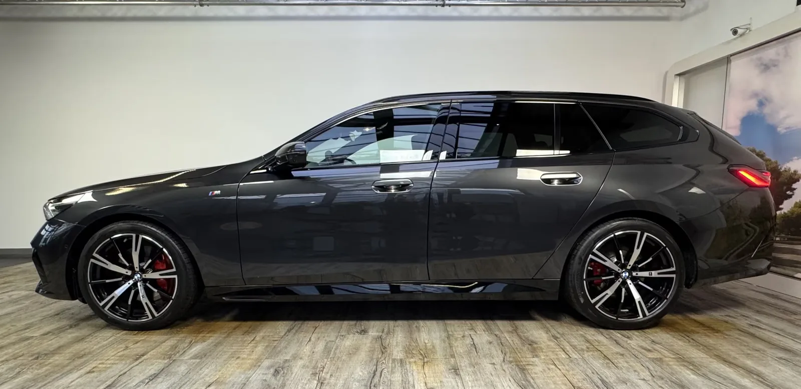 2025 BMW 540d Touring, 3/30