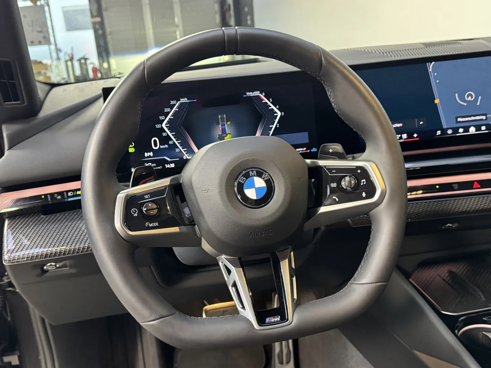 2025 BMW 540d Touring, 9/30