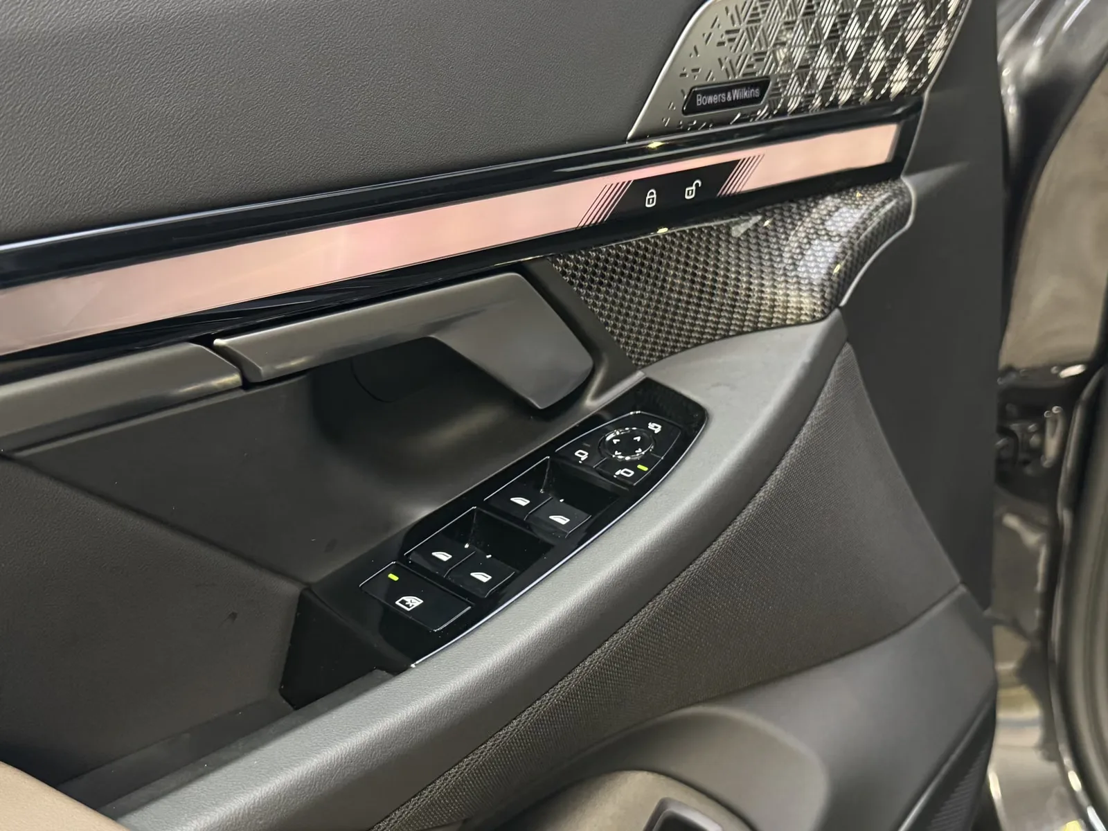 2025 BMW 540d Touring, 18/30